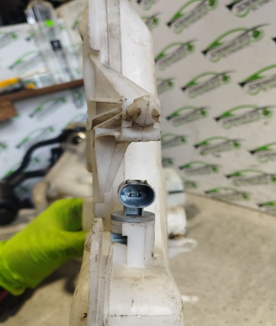 Vas lichid parbriz 45R-01 0142 BMW X1 E84