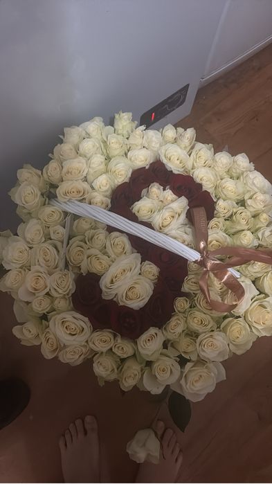 Букет 101 роз буква С