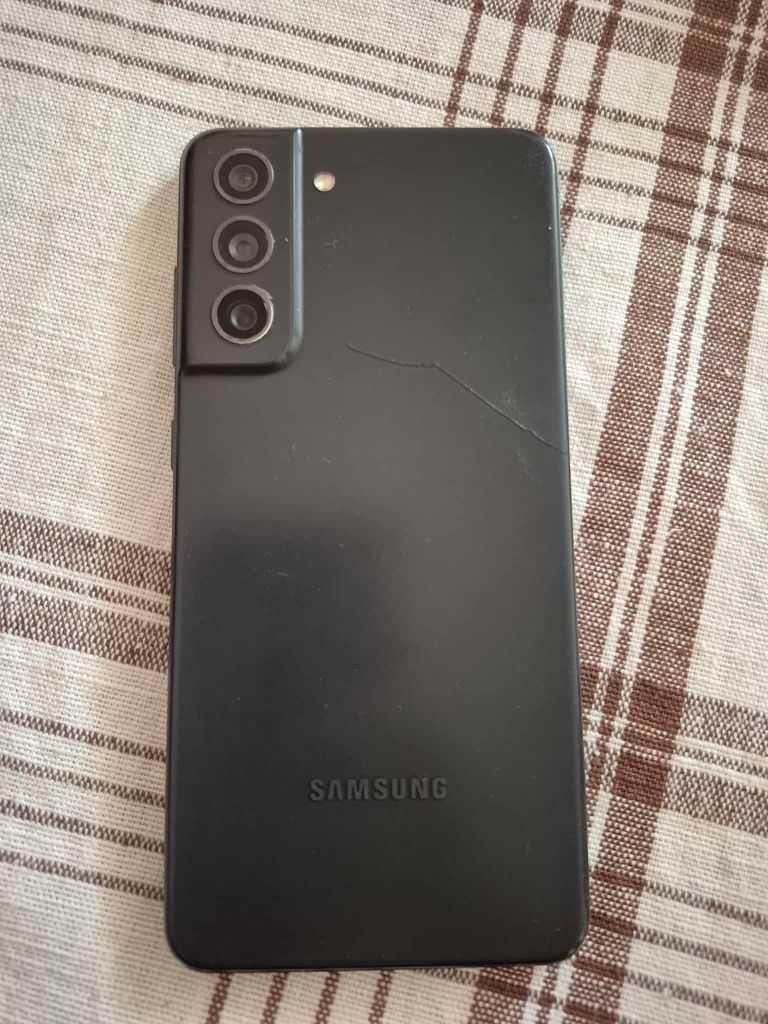 Honor90 smart and Samsung s21fe