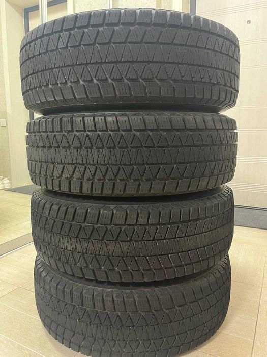 Комплект зимних шин Bridgestone 225/70/R16 Blizzak DM-V3 с дисками