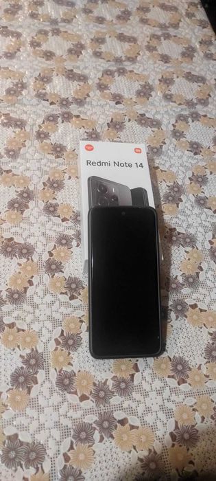 Продавам Redmi Note 14