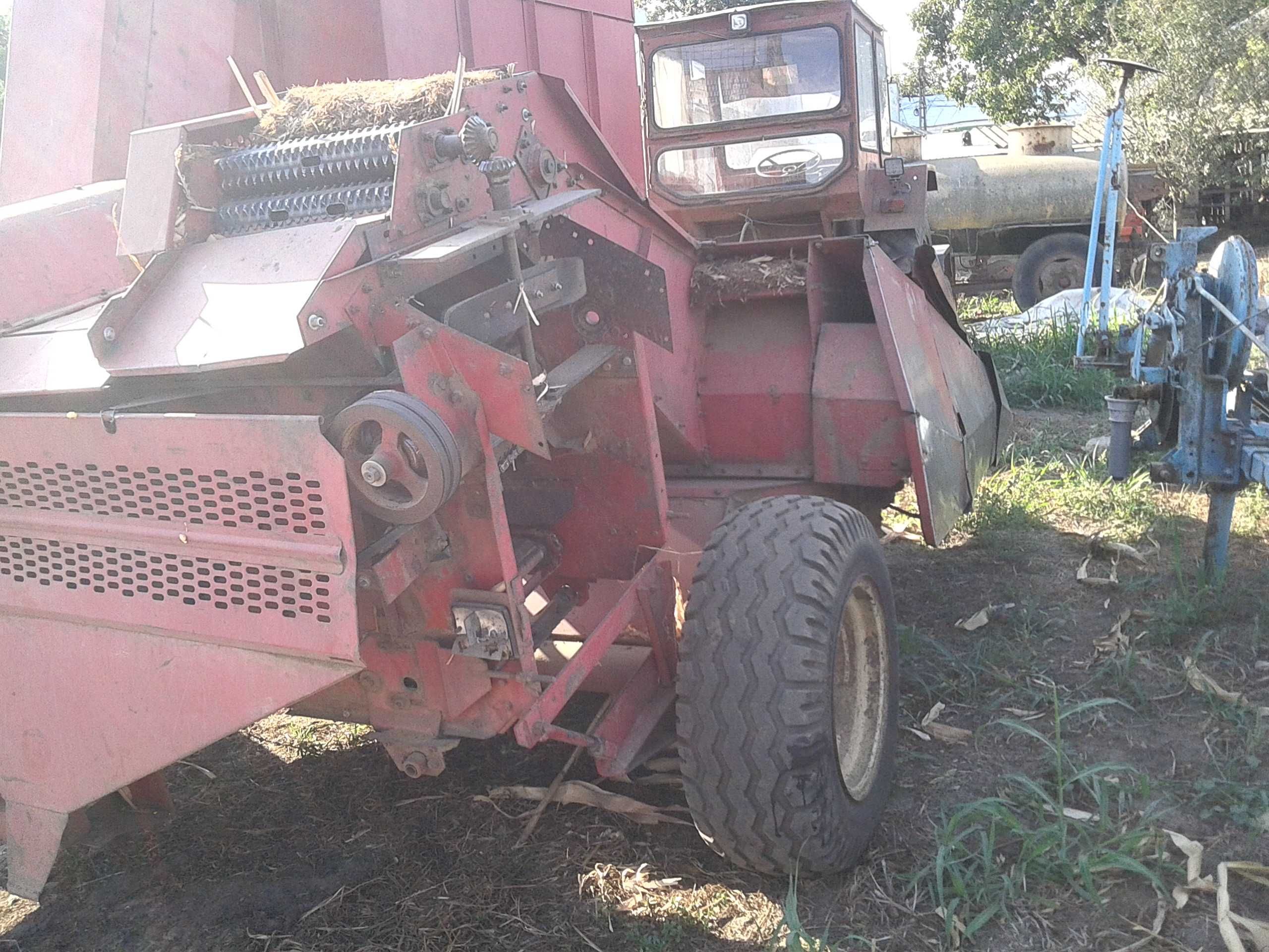 Vând culegătoare porumb Zmaj 222