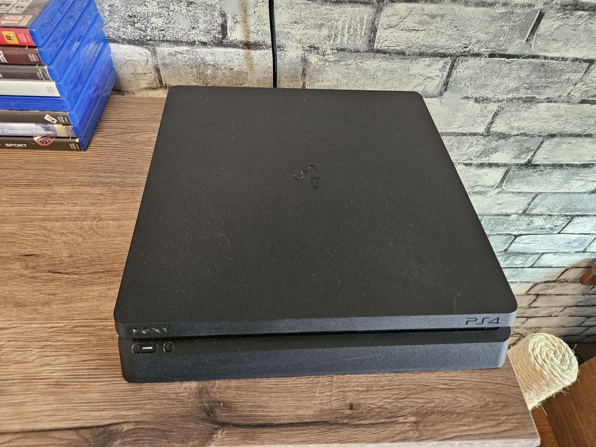 Sony PlayStation 4 Slim 1 Tb