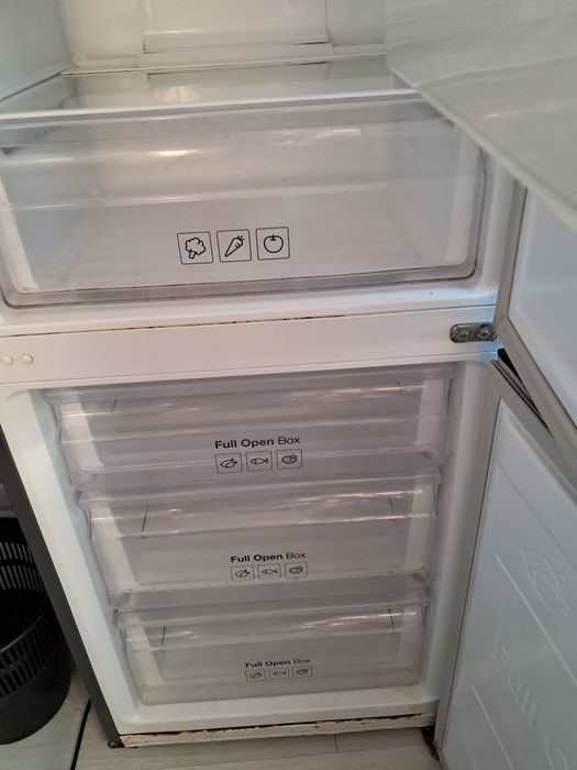 Продам срочно холодильник SAMSUNG б/у в рабочем состоянии