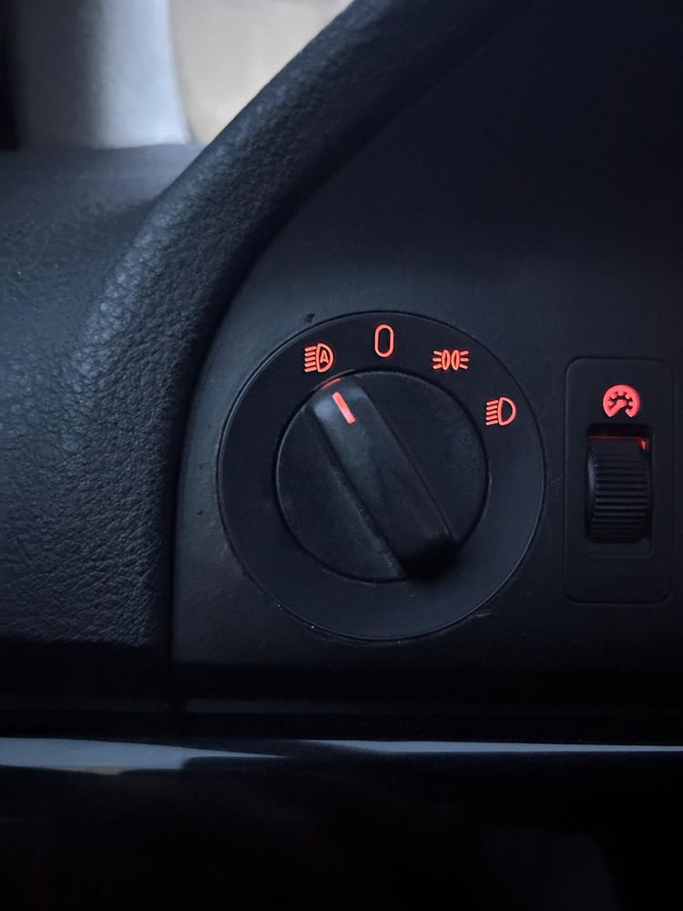 Vand BMW 520d Facelift, Faruri Custom