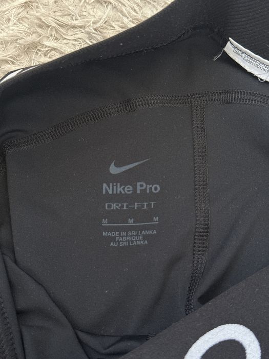 Черен клин Nike pro