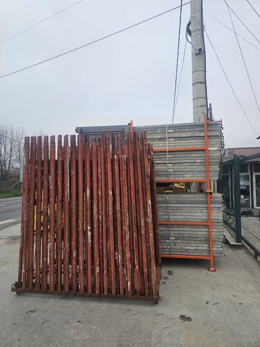 Schela metalica Italia complecta cu cate 2 panouri.