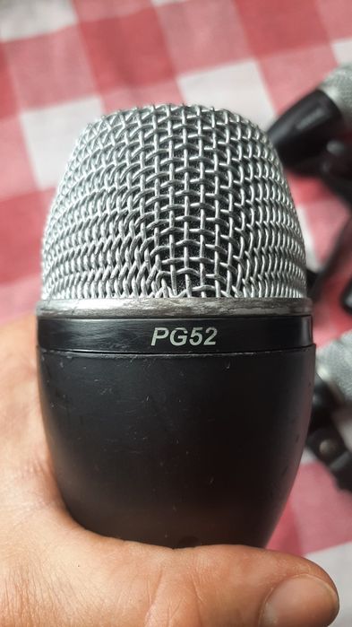 Микроони за барабани SHURE с държачи