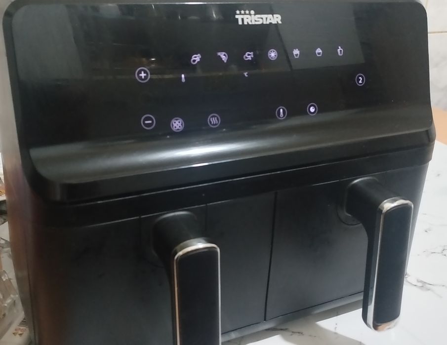 Vând Air-fryer Tristar 2 Compartimente