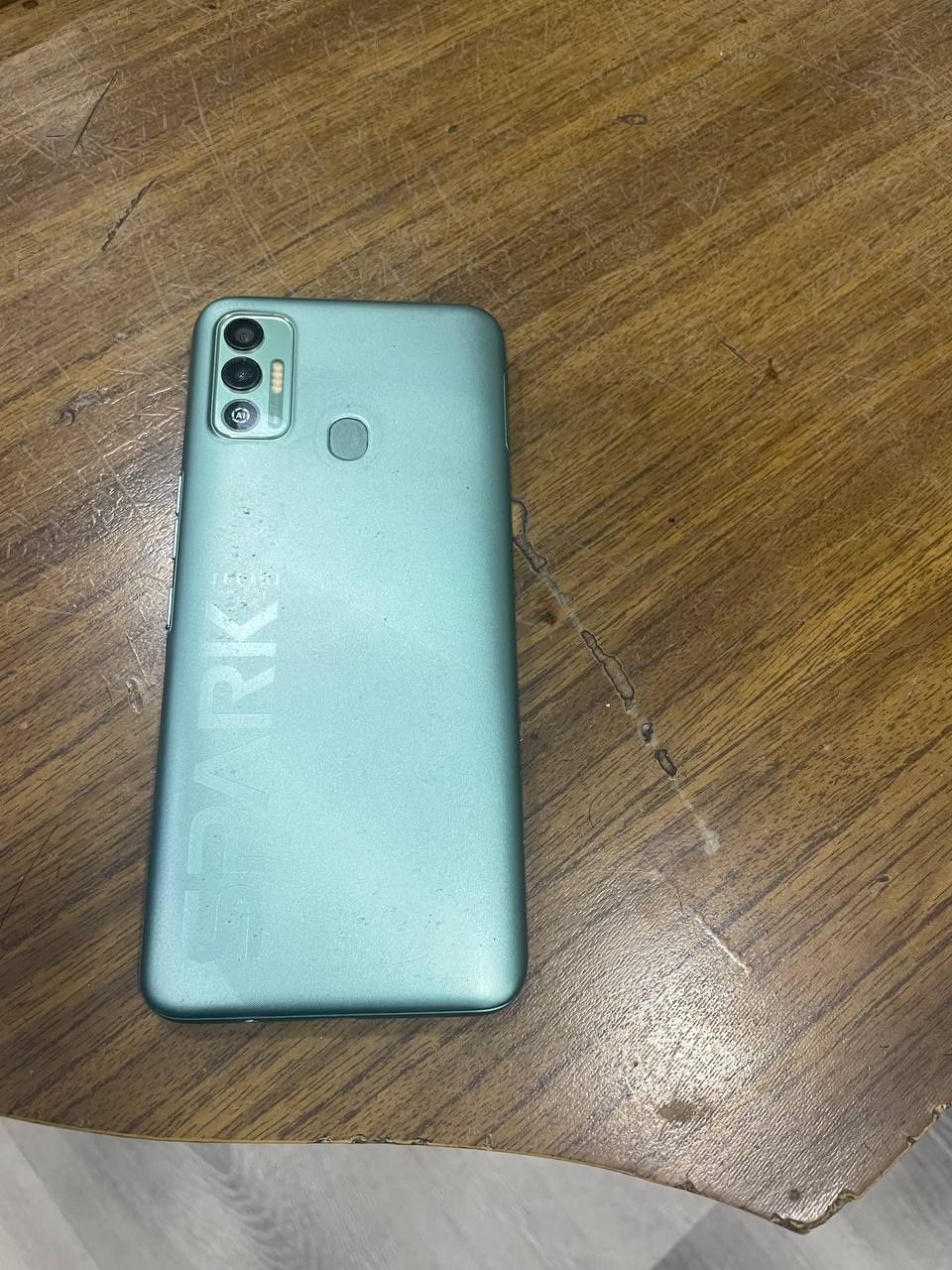 Tecno Spark 7 yashil
