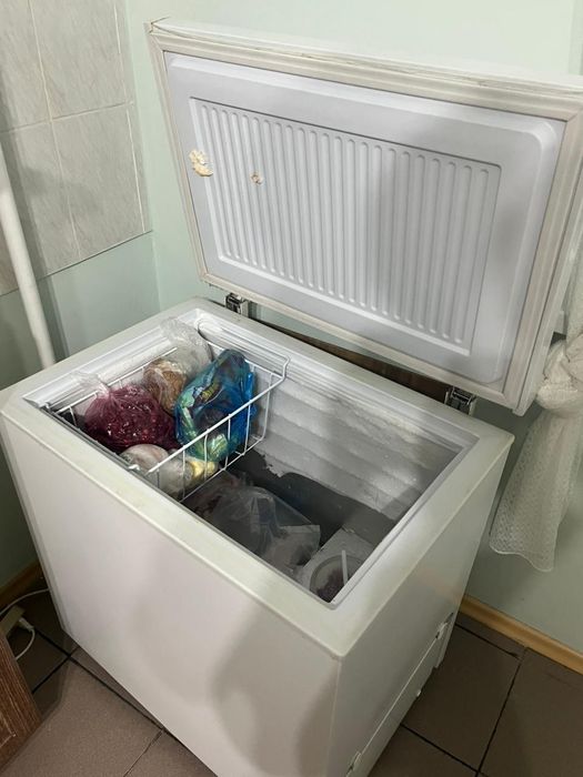 Продам морозильную камеру