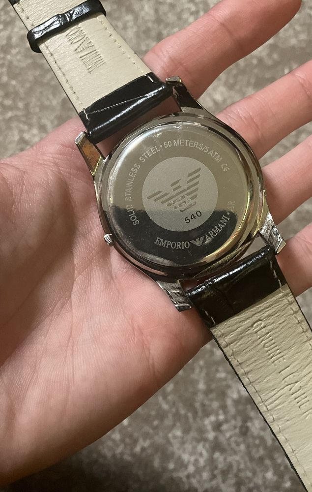 Ръчен часовник armani quartz