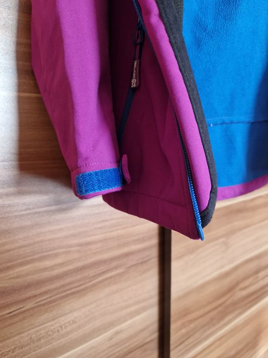 Яке за момиче Trollkids 140