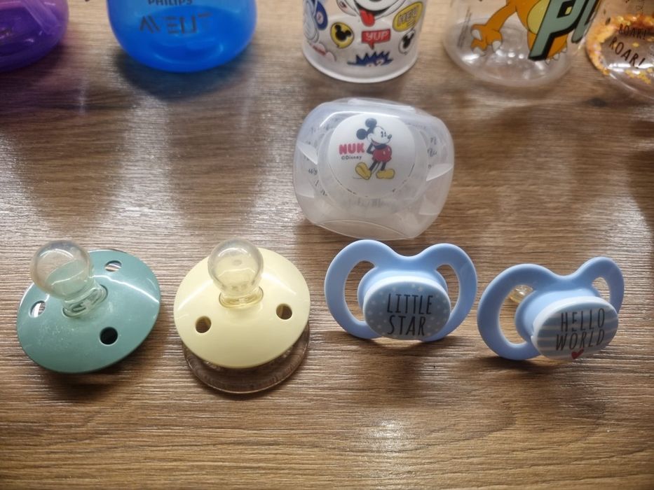 Lot bebeluși suzete noi / biberoane