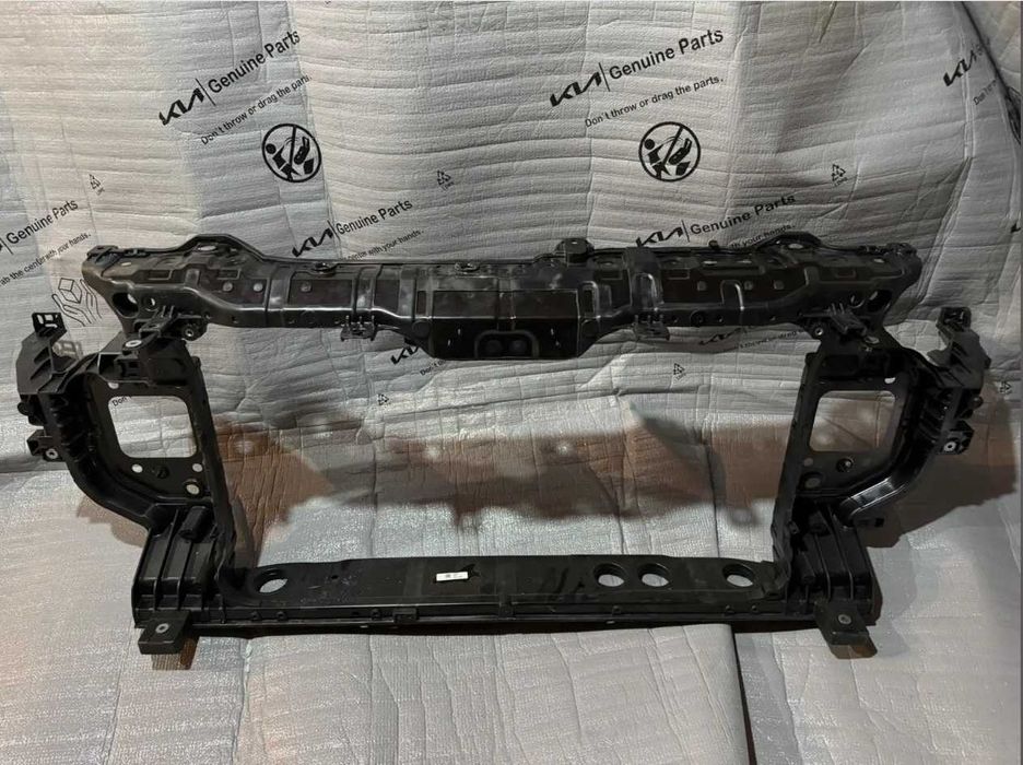 Панель радиаторов ( телевизор ) Kia k5