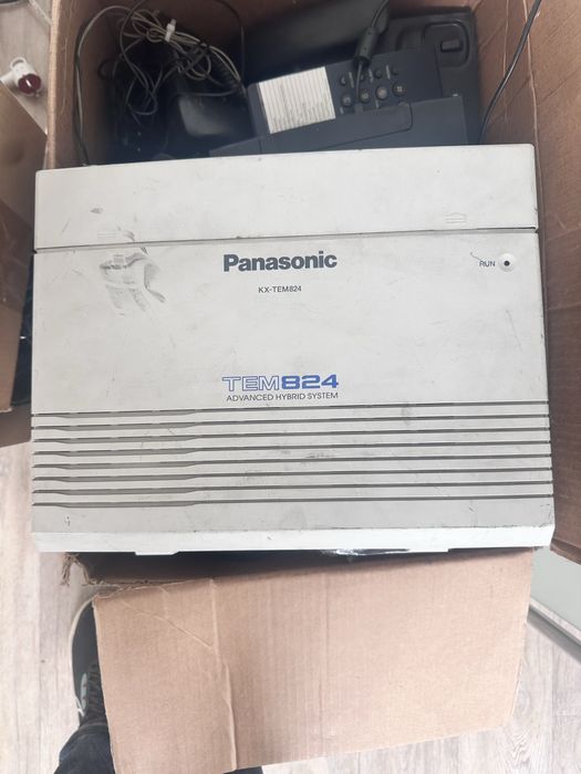 Гибридная телефонная система Panasonic KX-TEM824.