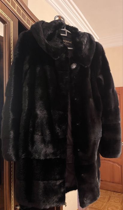 Продам норковую шубу