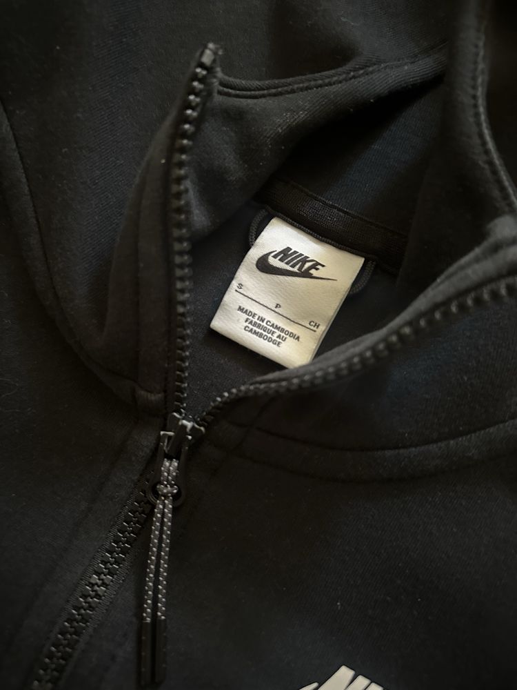 Nike tech fleece