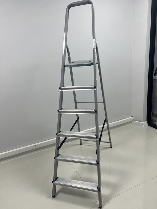 Стремянка складная, аллюминивая, 6 ступенек