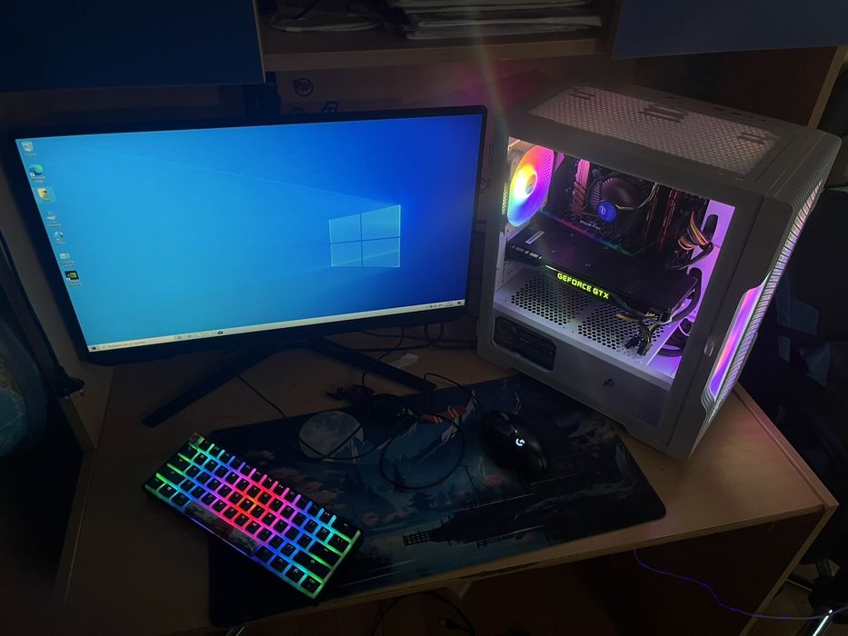 Продавам геймърски компютър