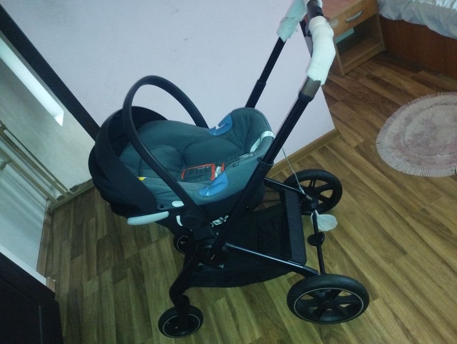 Cărucior Hauck walk N care+ scoica cybex aton B2
