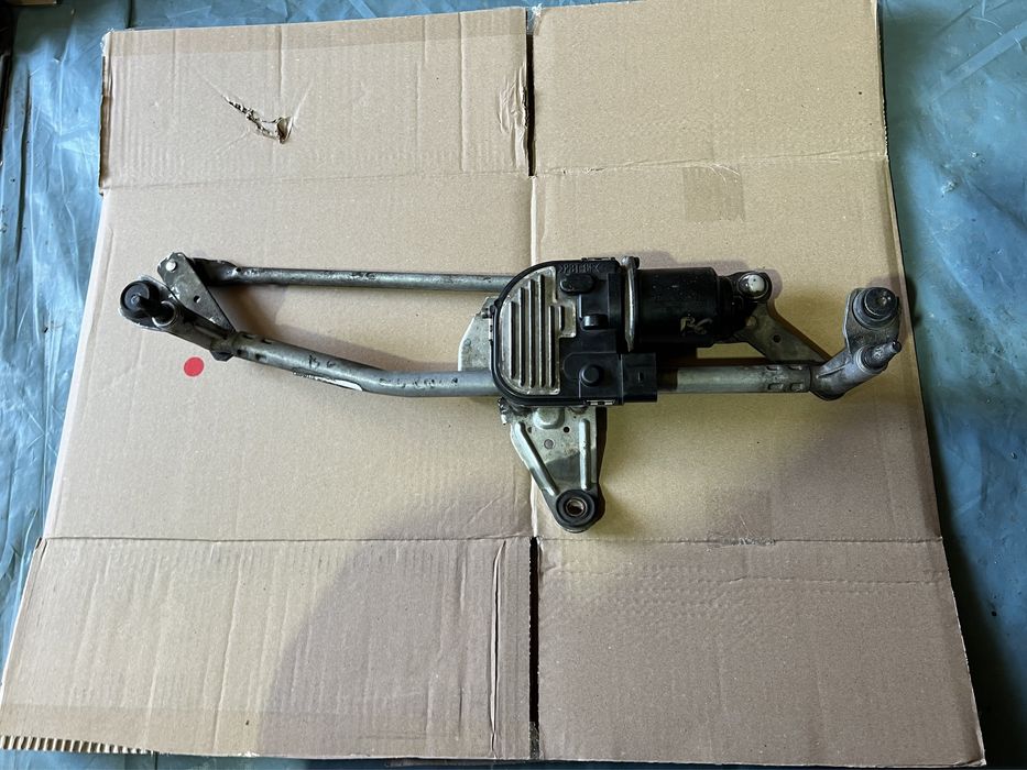 Ansamblu motoras stergatoare pt vw passat b6/b7  masina de europa