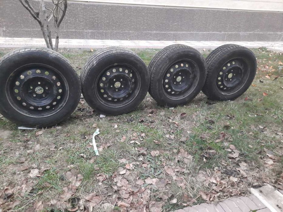 Продам б/у автошины с дискоми или без 16 размер