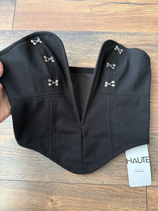 Черен корсет с орнаменти