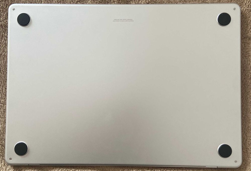 Macbook Air 15" M4 silver