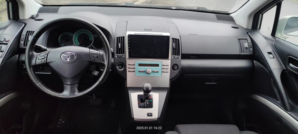 Vând Toyota Corolla Verso