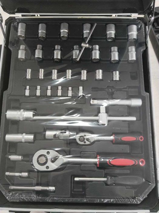 Продается набор Инструментов