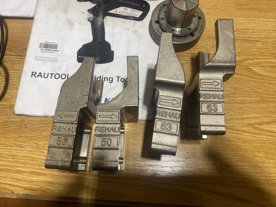 Rehau presa sertizat rautool A5 tool