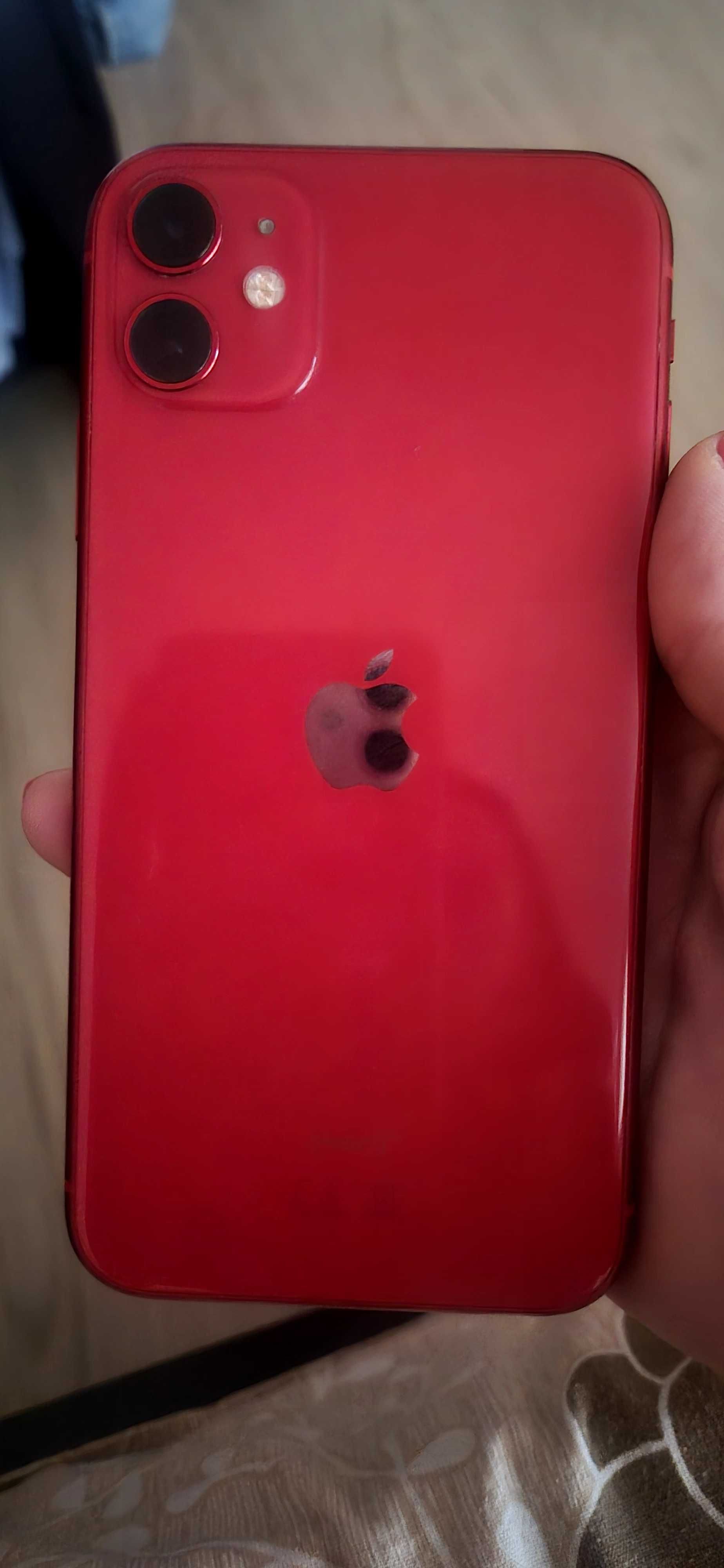 iPhone 11 много запазен!