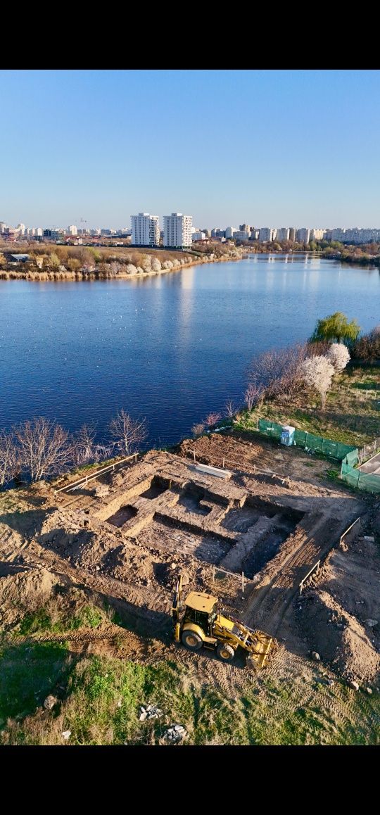 Buldoexcavator de închiriat