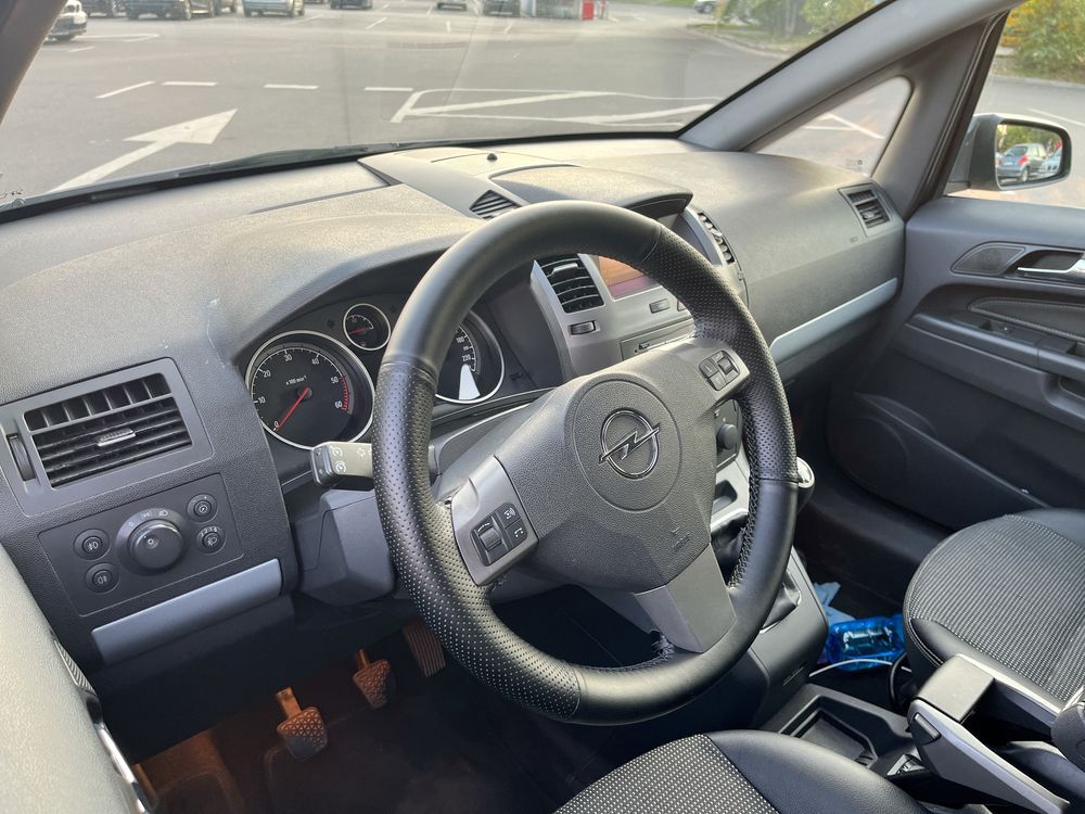 Opel Zafira B 1.9CDTI - 7местна