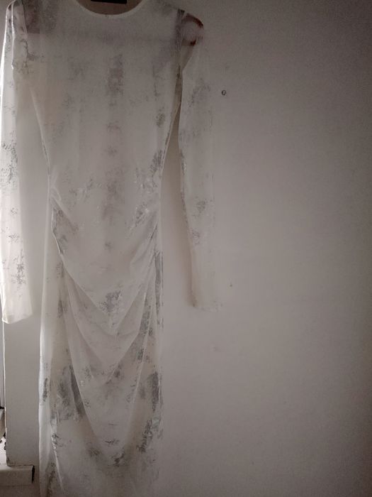 Платье в шикарном состояние один раз носила