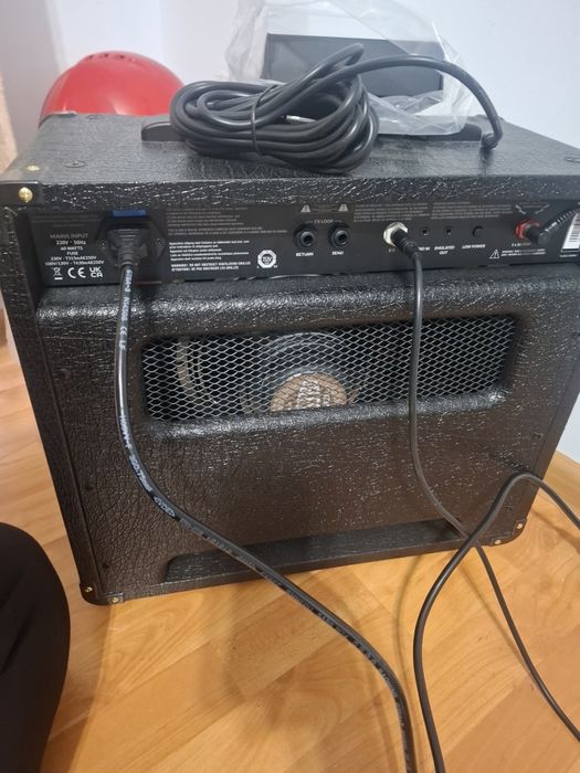 Лампово кубе/усилвател Marshall dsl5 cr, атюнеатор jhs