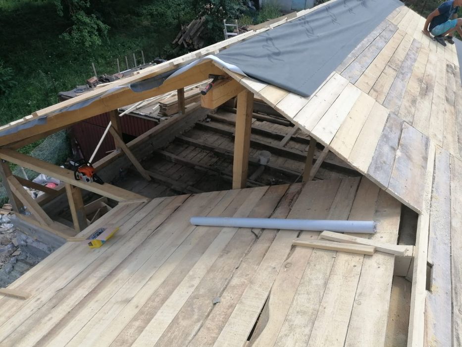 Reparatii acoperisuri și renovări dela ala ze