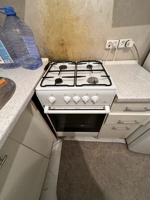 Срочно газ плита Дарина