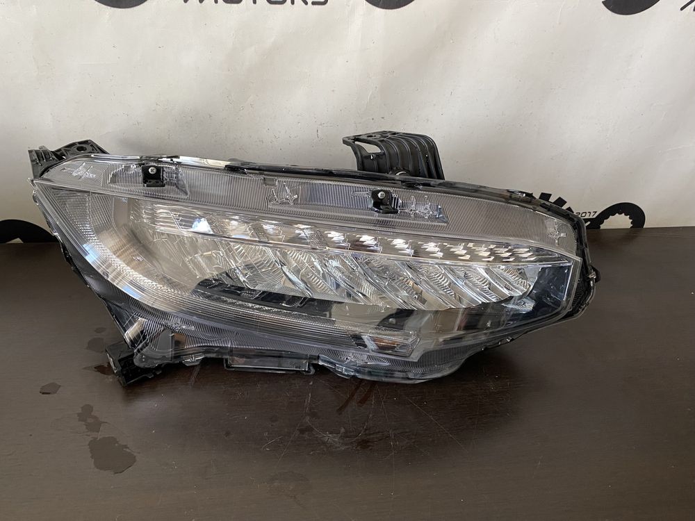 Far dreapta full led Honda Civic an 2015-2020