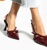 Червени обувки на ток Miu Miu