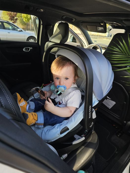 Maxi Cosi Pebble 360 i-size, 0-13 kg. + База Maxi Cosi Familyfix 360