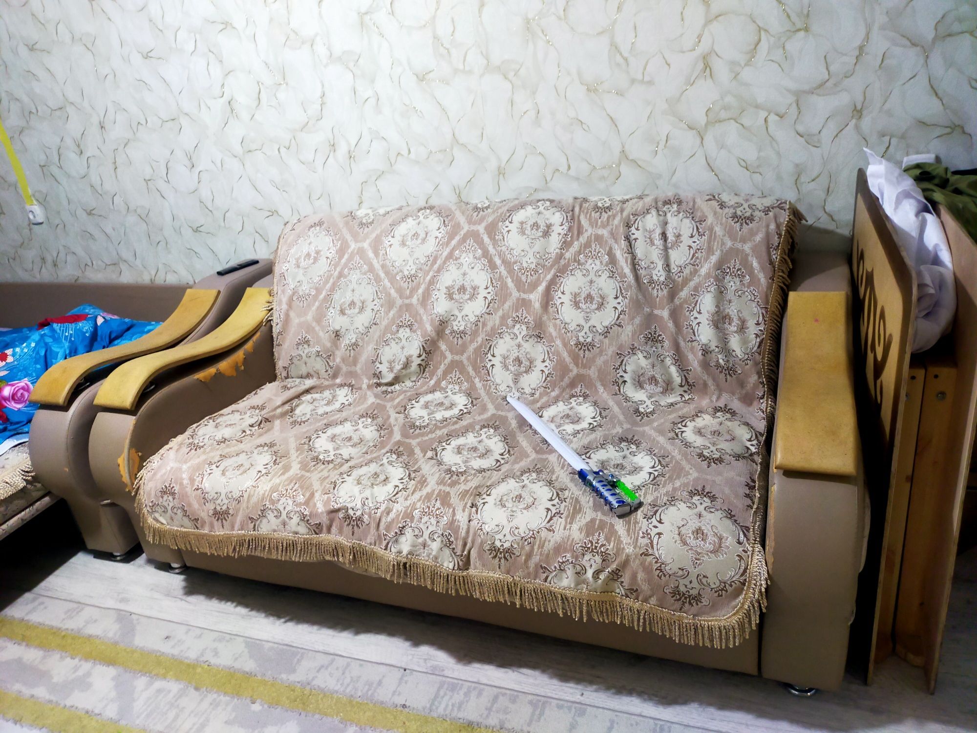 Сраона мебели продается