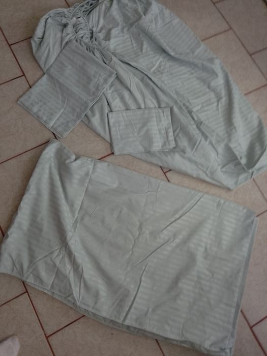 Vând lenjerie de pat