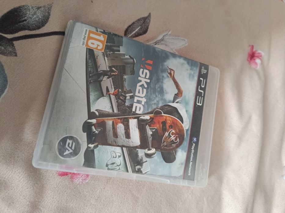 Se vinde PlayStation 3
