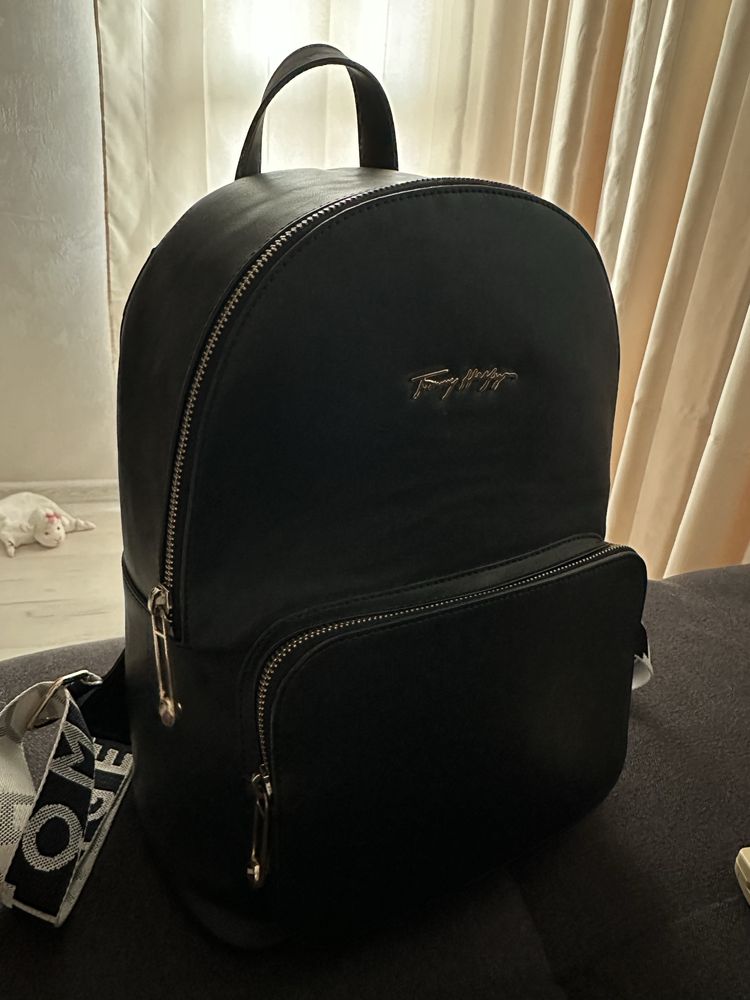 Оригинална дамска раница Tommy hilfiger