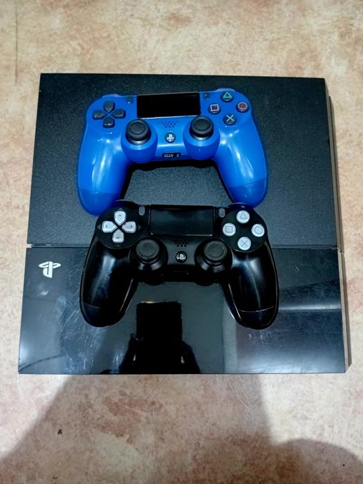 ПРОДАМ Sony PlayStation 4