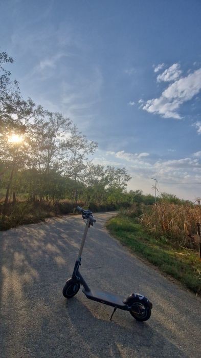 Vând trotinetă motus