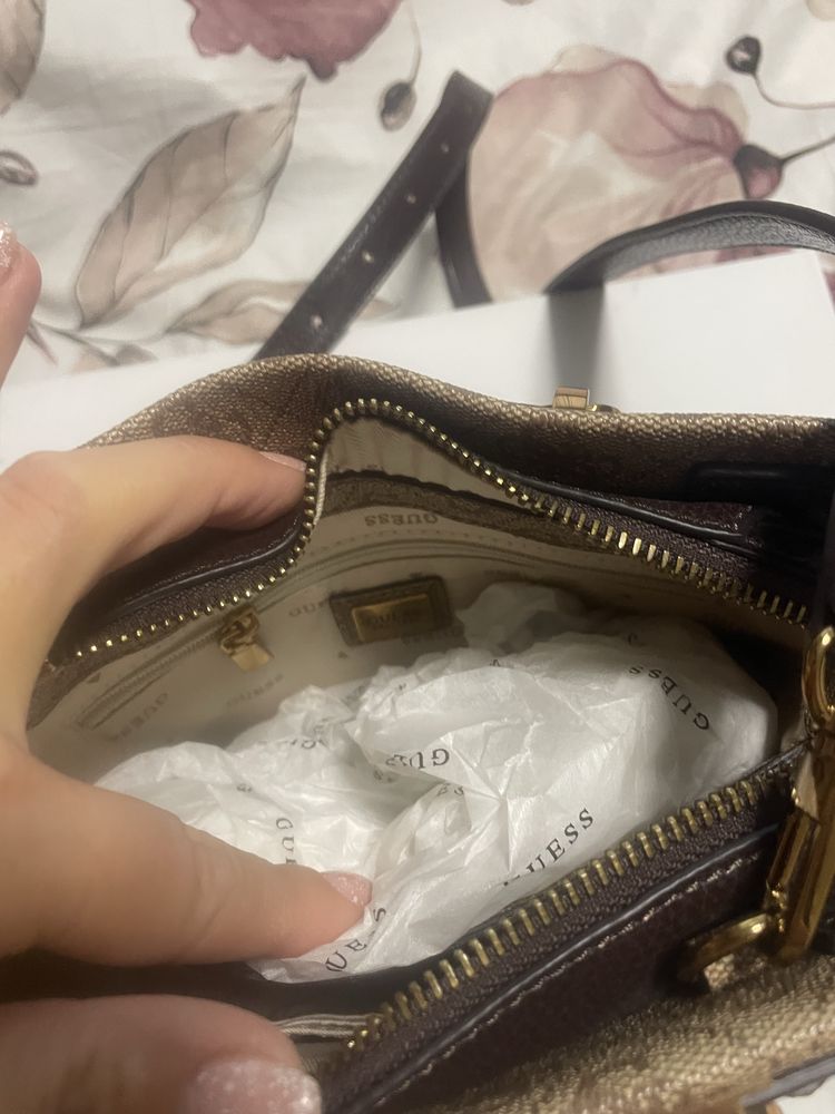 Чанта дамска guess