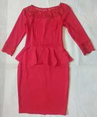 Новое праздничное ярко-красное платье с баской, стрейч, размер 44